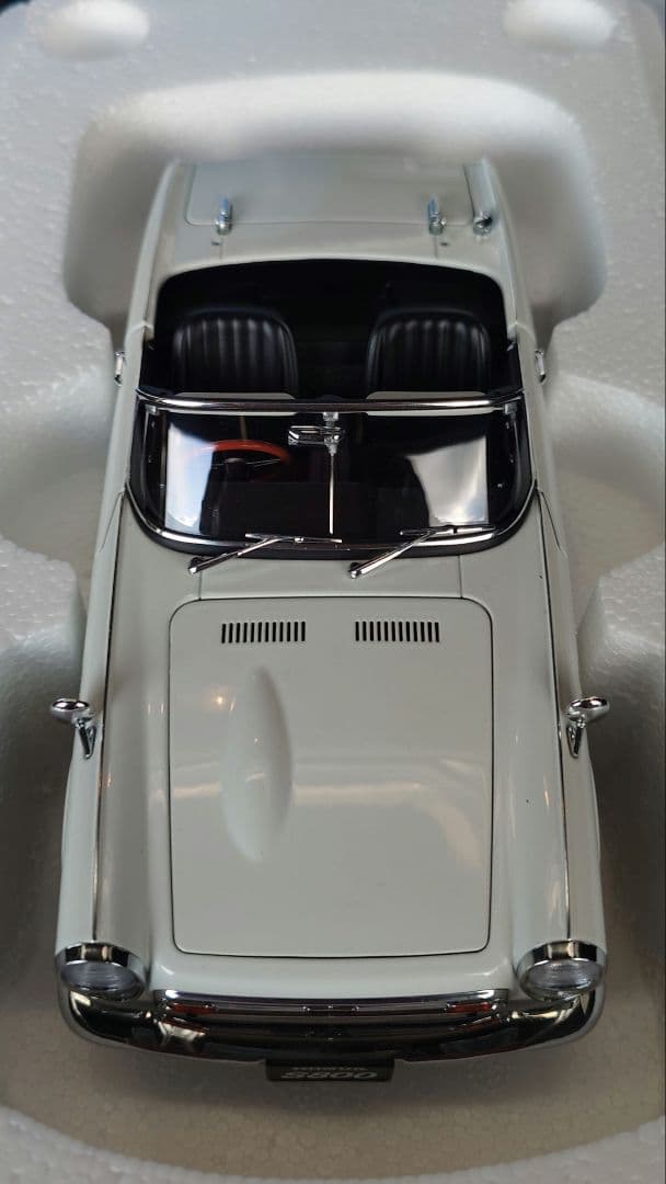 ミニカー AUTOart Honda S800 1/18