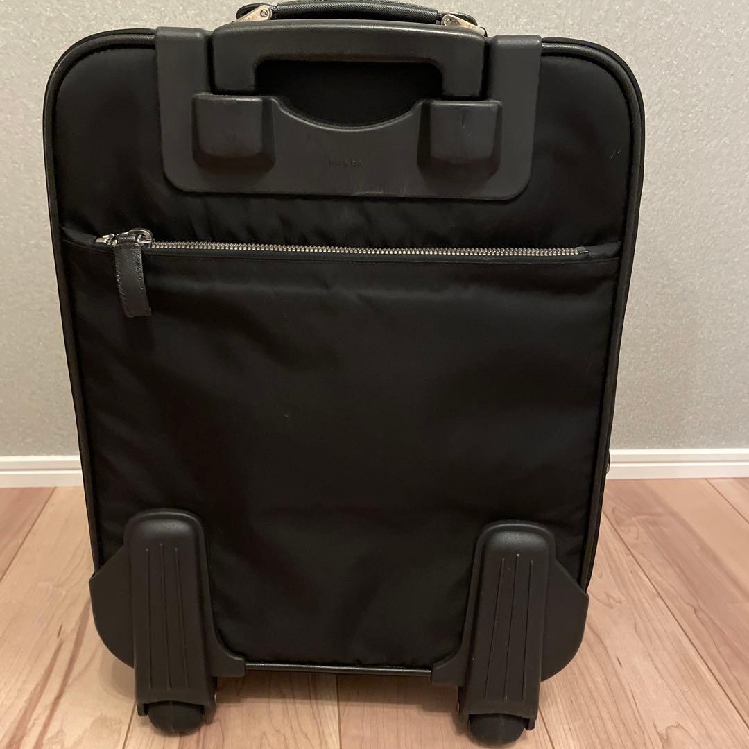 PRADA ブラック キャリーケース　保存袋付き。
