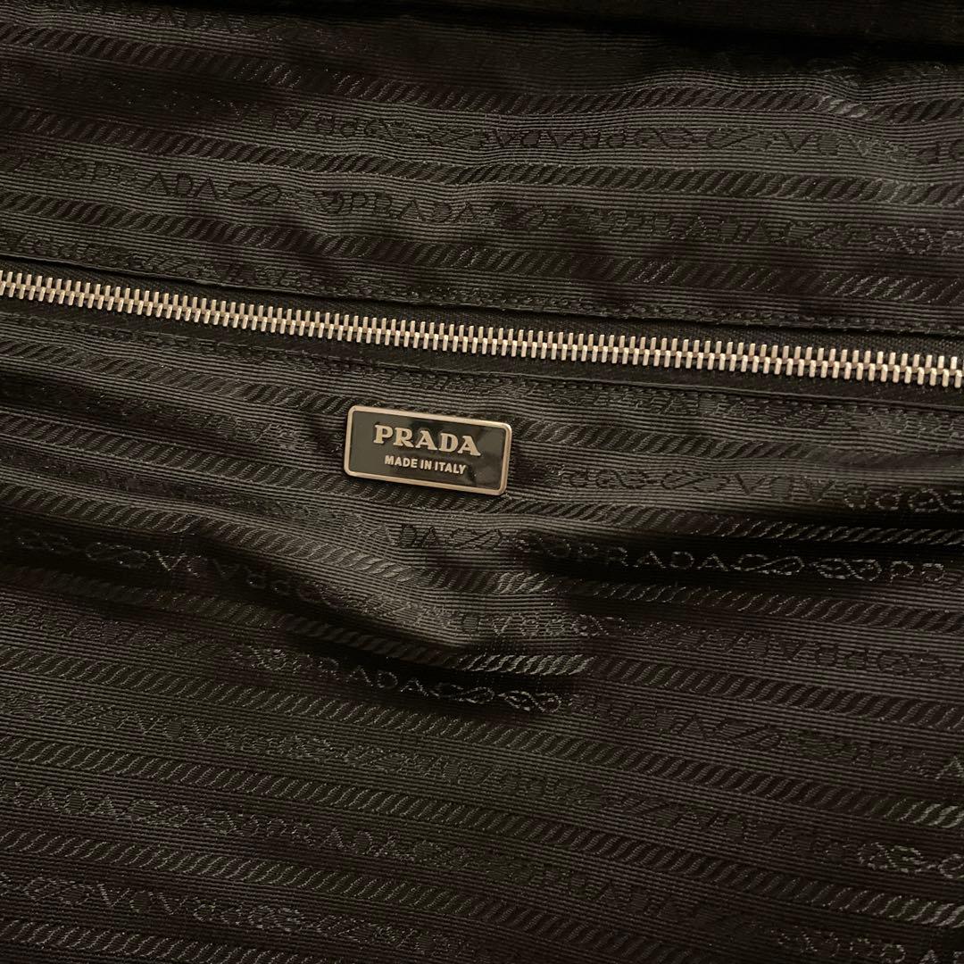 PRADA ブラック キャリーケース　保存袋付き。
