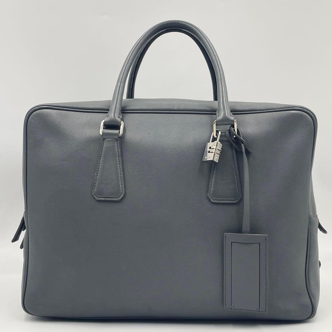 プラダ サフィアーノレザー 大容量 ビジネスバッグ ボストン 2室 三角ロゴ