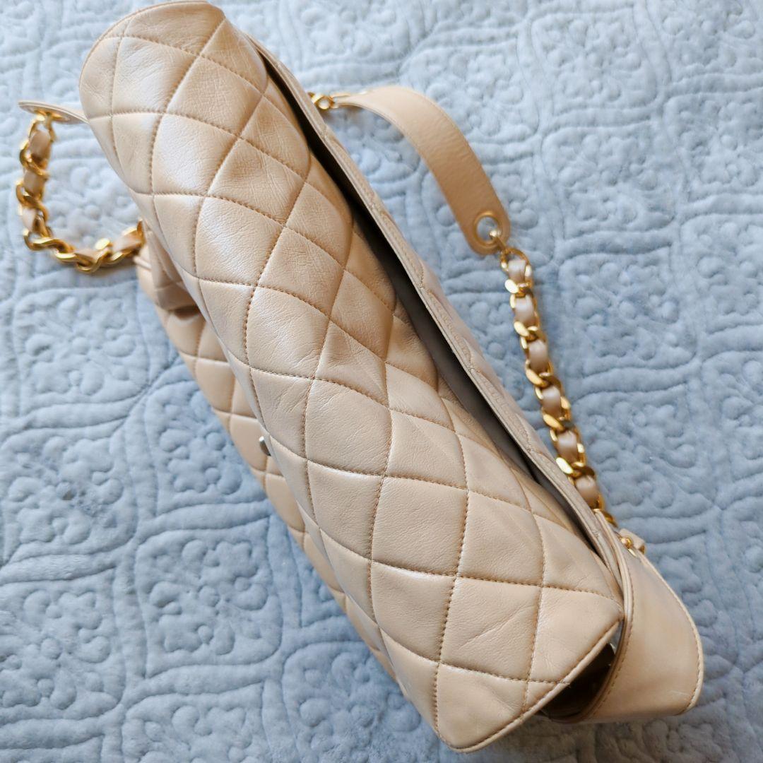 CHANEL シャネル キルティングショルダーバック ヴィンテージ　ベージュ