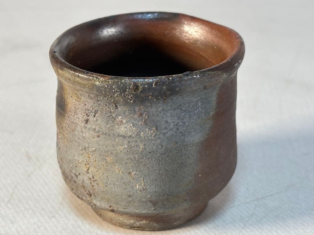 備前焼　小山末廣作 「備前窯変ぐい呑」　陶印有り