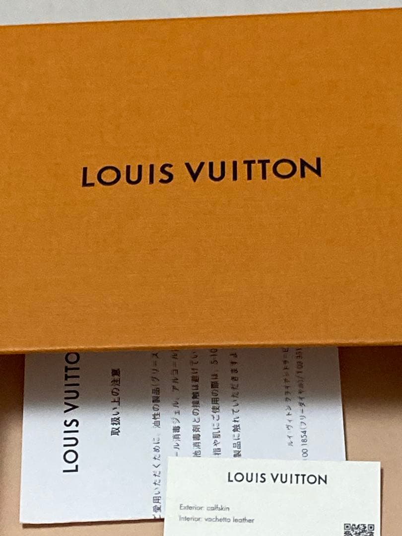 ゆかっち。12/17 再出品　LOUIS VUITTON 財布