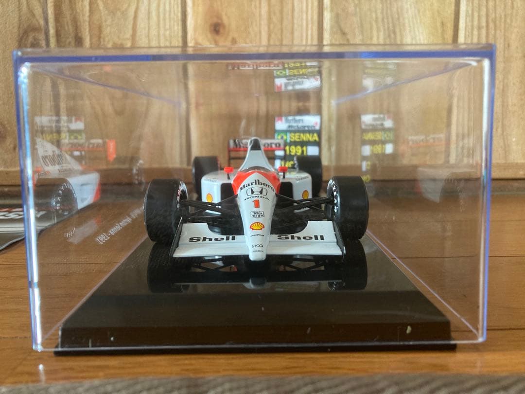 マルボロ仕様 ビッグスケールF1コレクション　MP4/6 セナ　1/24 完成品