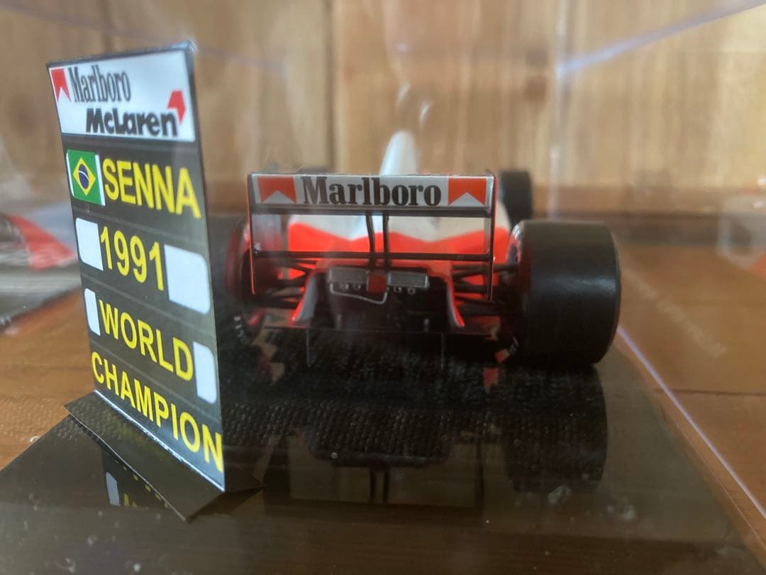 マルボロ仕様 ビッグスケールF1コレクション　MP4/6 セナ　1/24 完成品