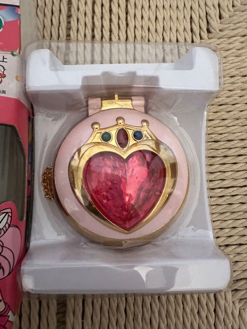 セーラームーン プリズムハートコンパクト