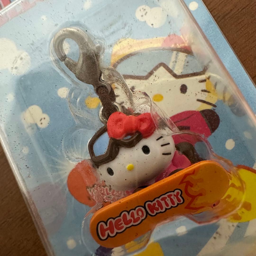 ご当地キティ　根付け　ストラップ　ファスナーマスコット　他　まとめ売り　100個