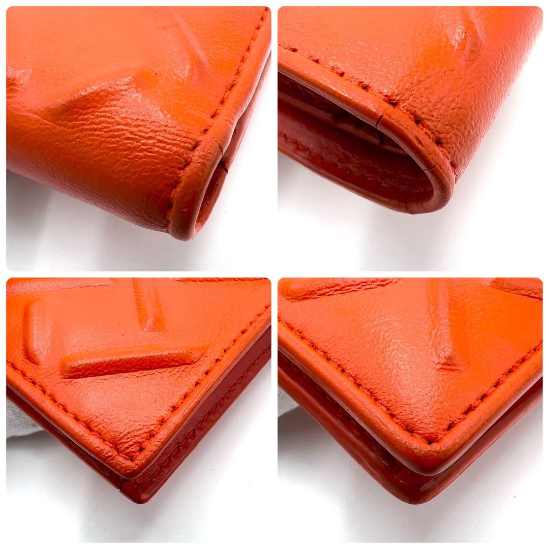 BOTTEGA　エンボス　二つ折り　デボス　イントレチャート　本革　オレンジ