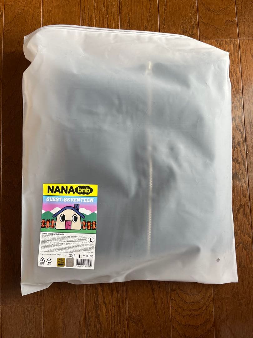 SEVENTEEN NANA bnb ナナ民泊 パーカー Lサイズ