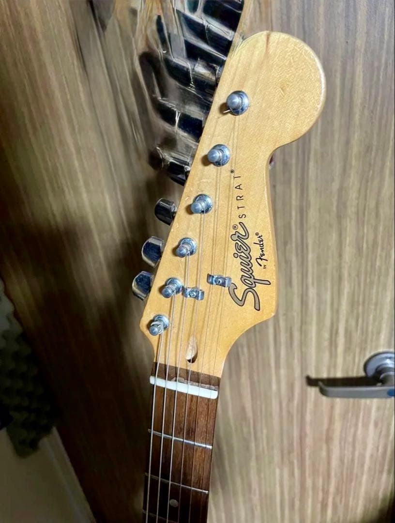 Squier ストラトキャスター by fender 難あり！