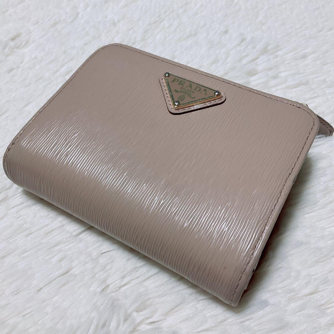 ♡美品♡プラダ 二つ折り財布 サフィアーノレザー 三角ロゴ L字ファスナー
