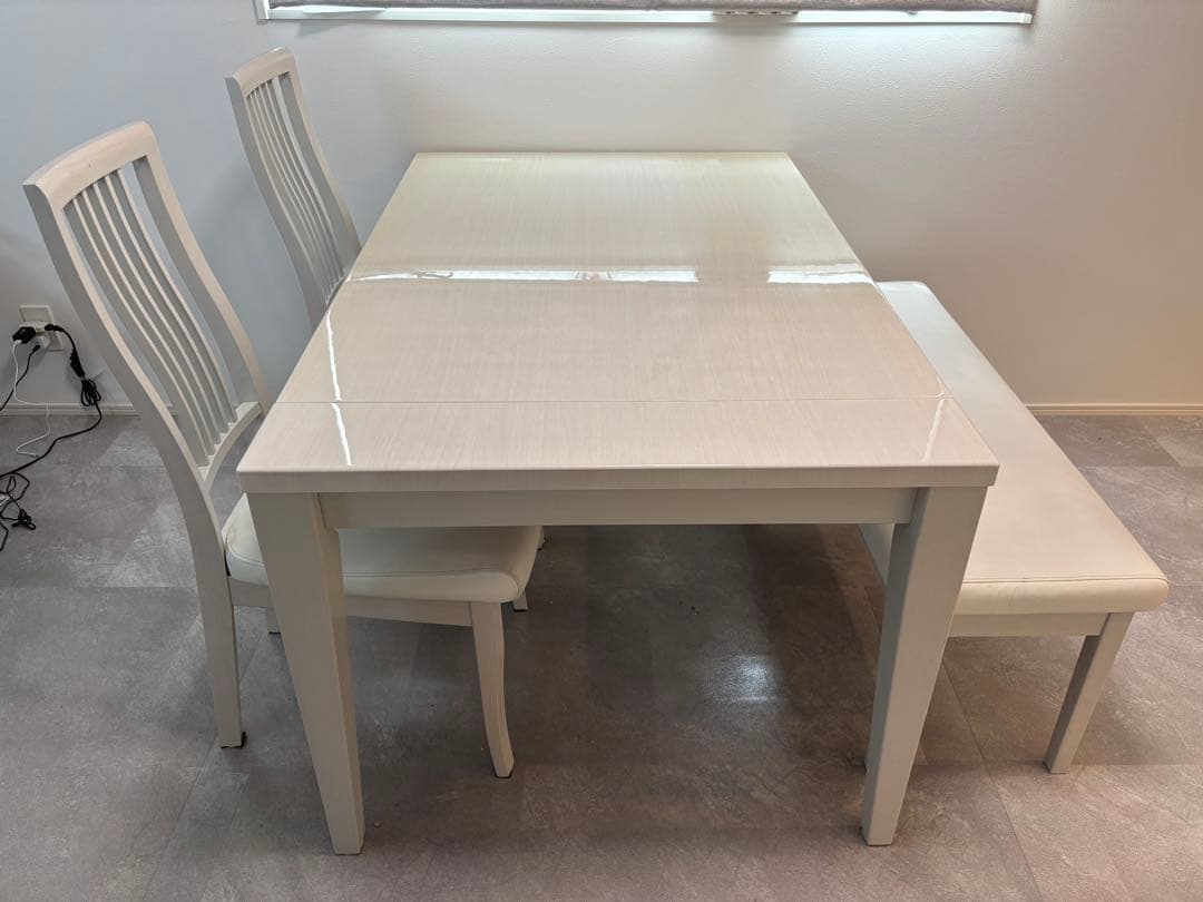 【引取のみ　名古屋】20万のダイニングセット　延長可能テーブル　オシャレです