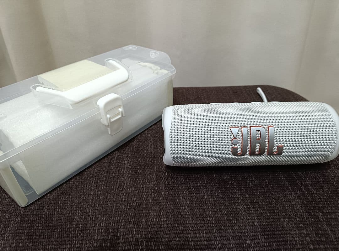 JBL Flip6 ホワイト ケース付き