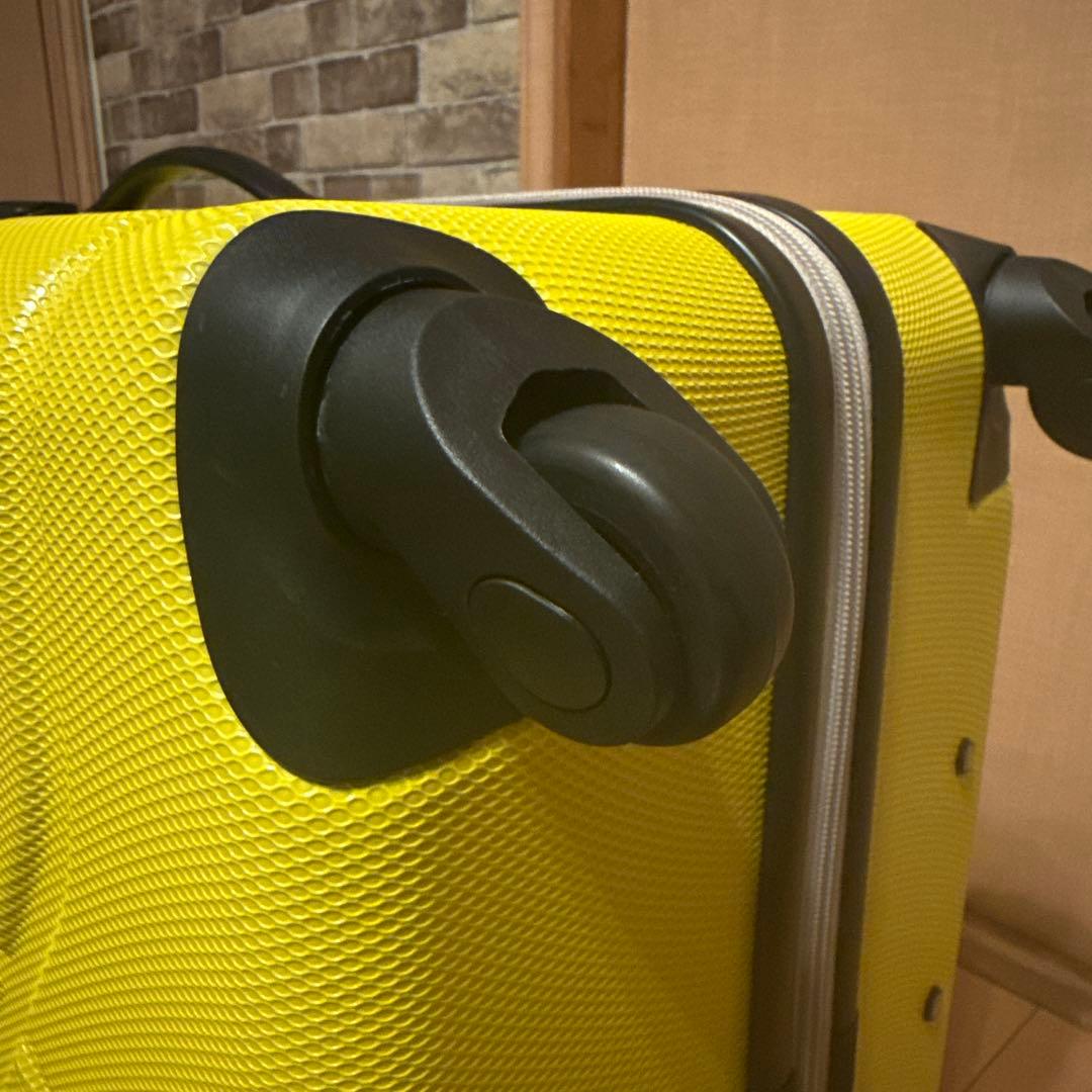 イエローキャリーケース 4輪