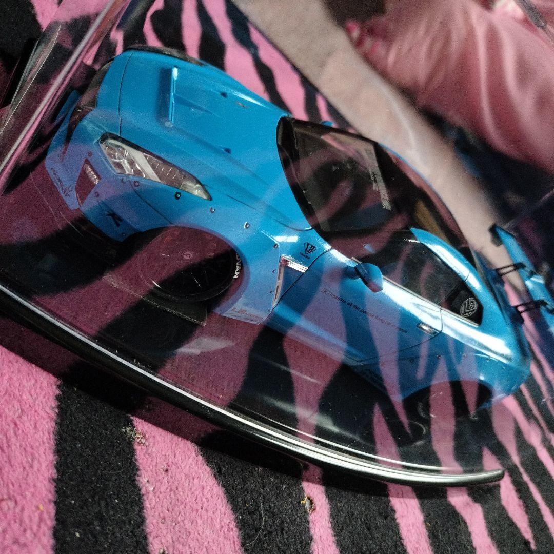 Nissan GT-R 1/18 スケールモデル 青