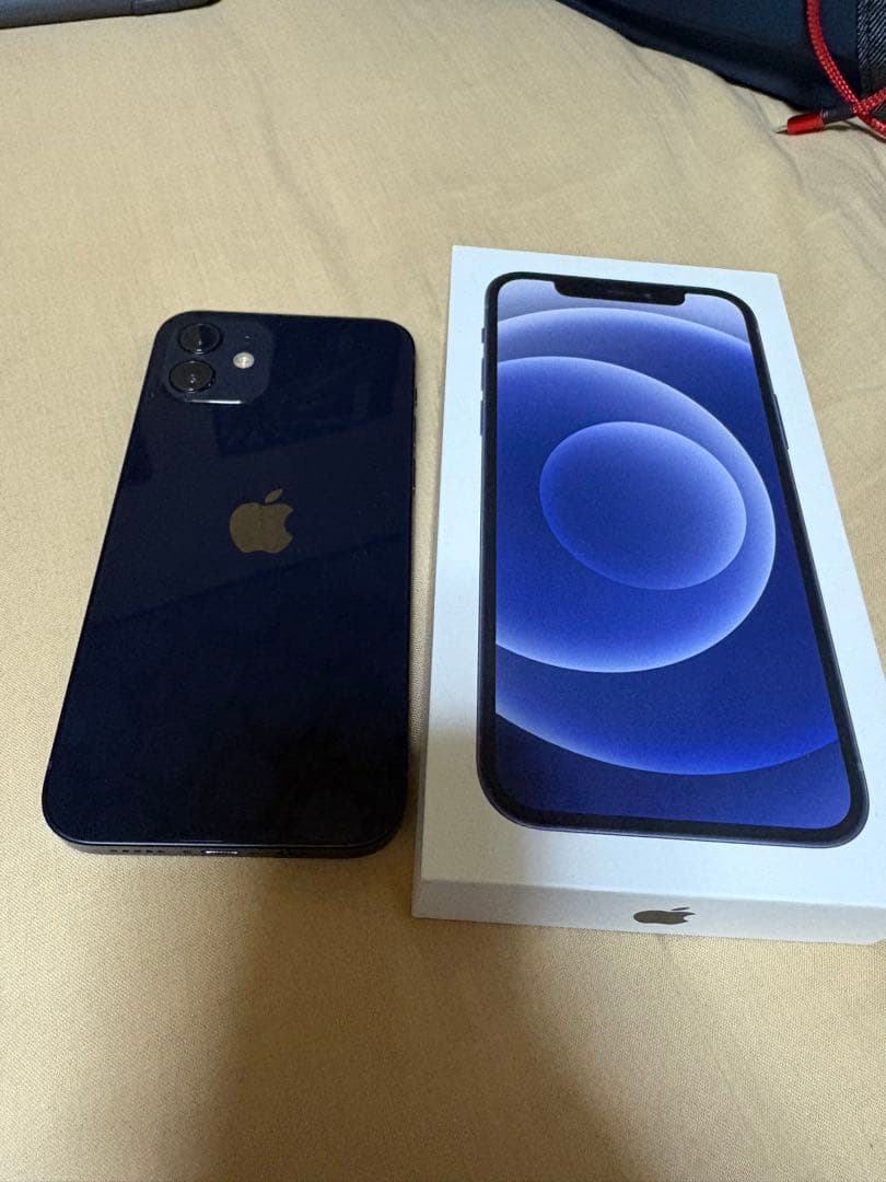 iPhone 12 ブラック128GB 本体