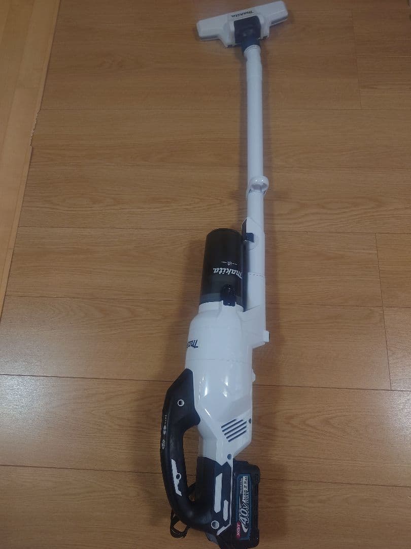 マキタ　cl003g 充電器バッテリー付き掃除機