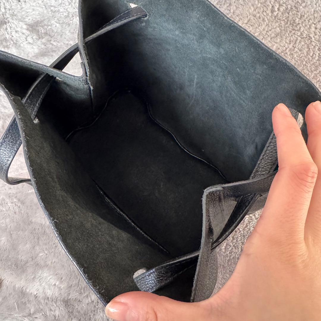 IL BISONTE レザー ショルダーバッグ ブラック　シボ革
