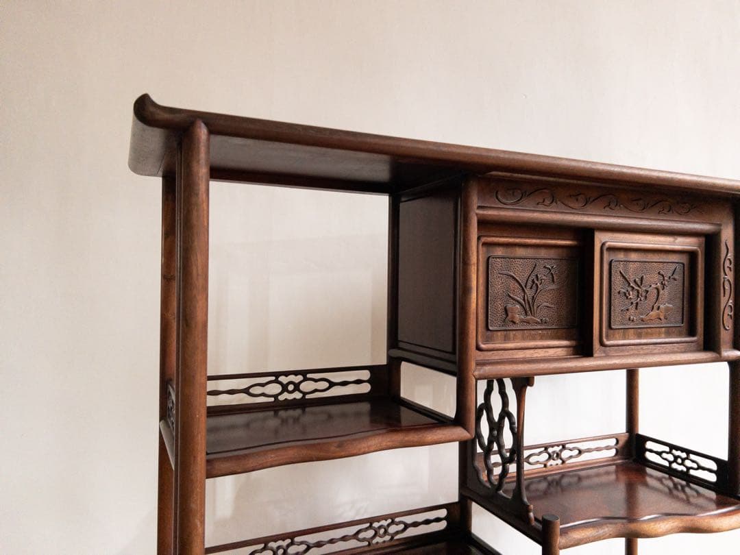 茶箪笥　天然木　茶棚 和風　和室家具　唐草透彫 高級家具　透かし彫り