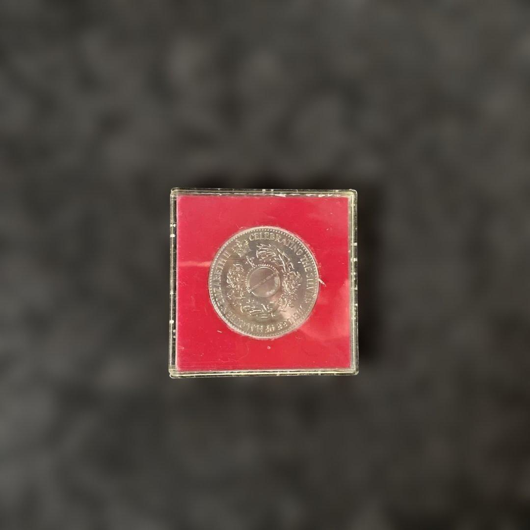 r*a様 エリザベス女王 銀貨 29.4g ケース付き