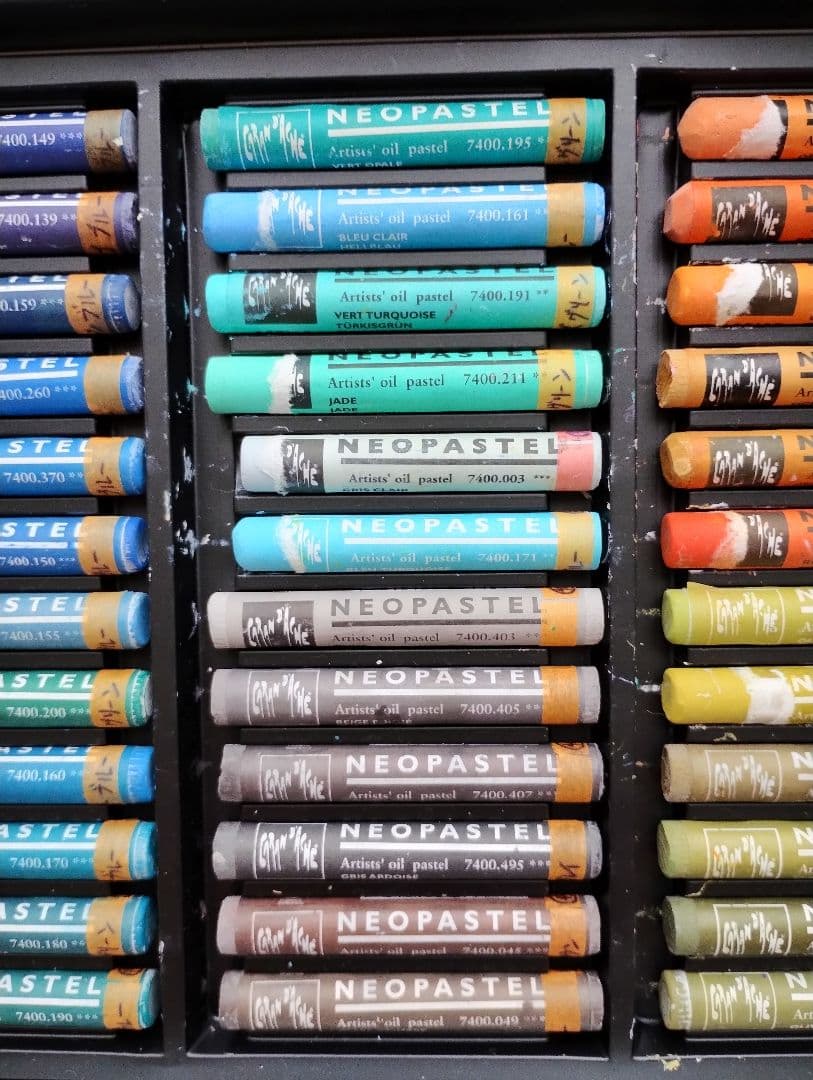 【中古品】カランダッシュ　ネオパステル 96色セット(缶ケース)