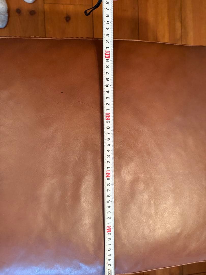 ブラウンレザーオットマン