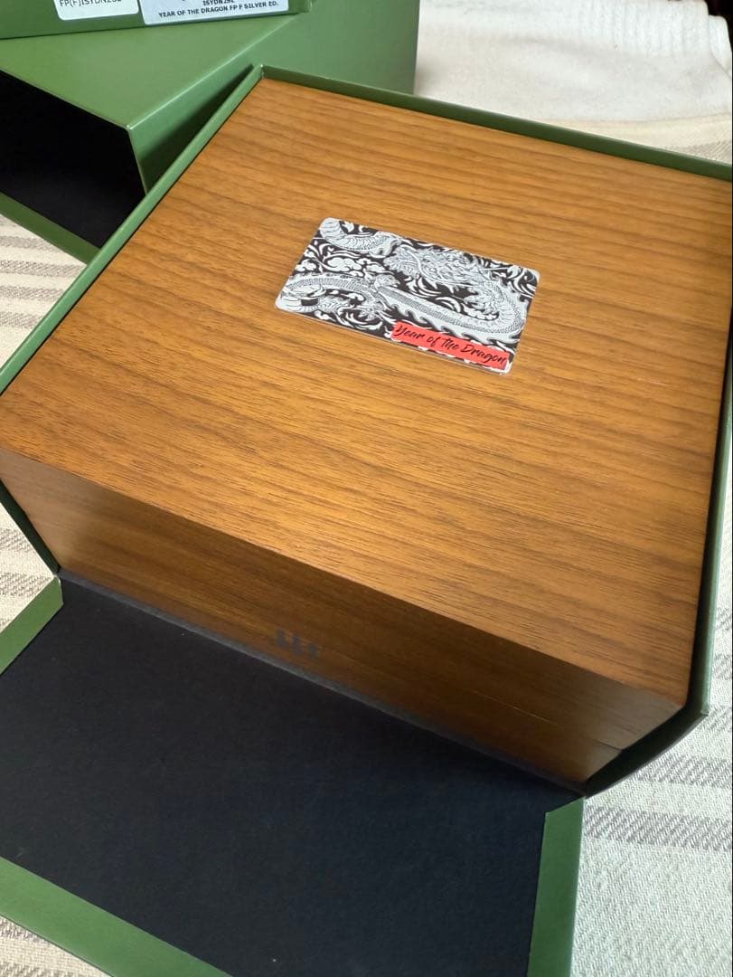 モンテグラッパ　万年筆限定品、龍と桜