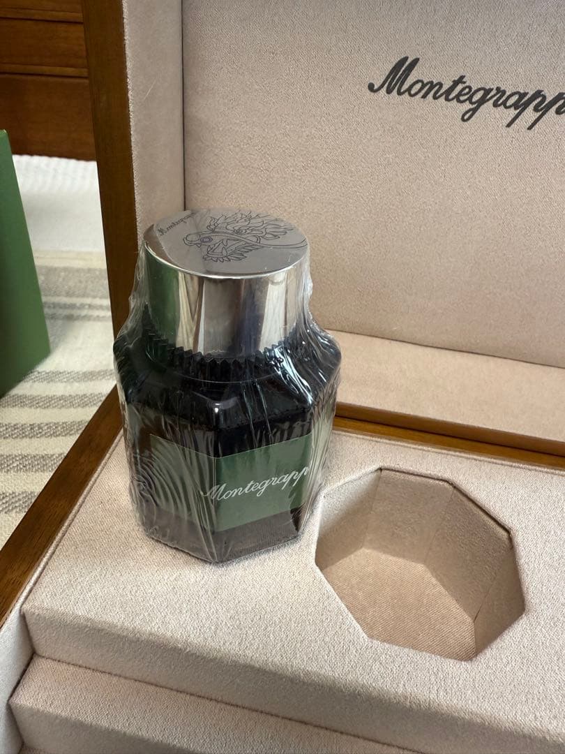 モンテグラッパ　万年筆限定品、龍と桜