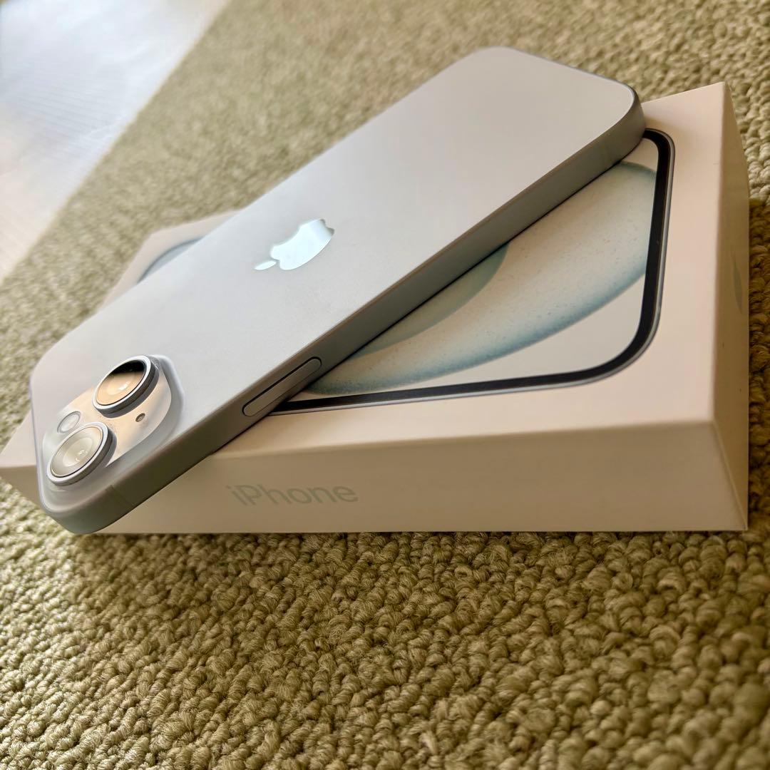 iPhone15 本体　256GB ブルー