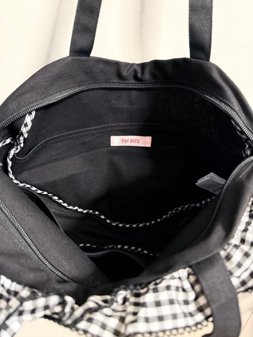 ピンクハウス❤︎ハートバッグ黒❤︎無地×ギンガムフリル❤︎ファスナーつき