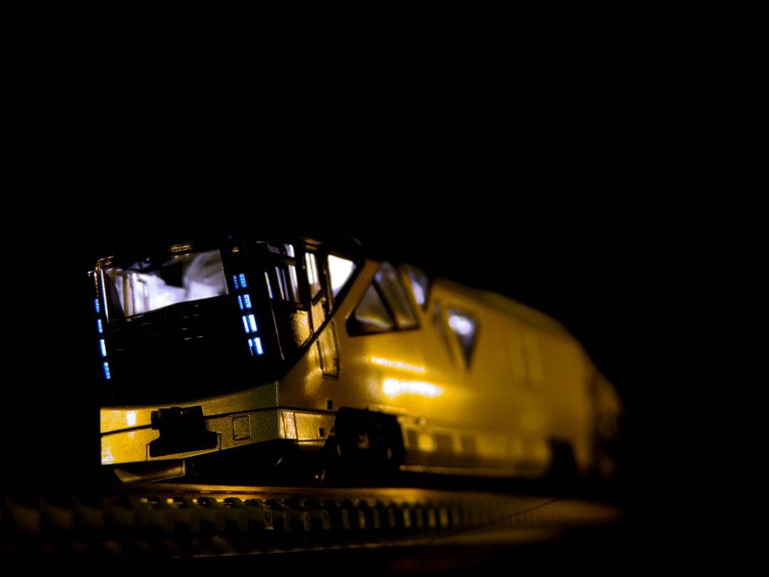 KATO E001形 ＜TRAIN SUITE 四季島＞ (特別企画品)【新品】