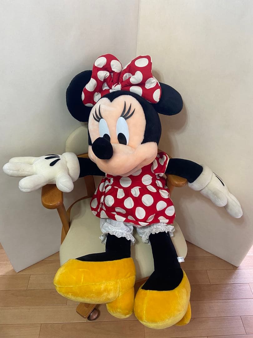 ミニーマウス ぬいぐるみ (身長1m、子どもより大きい)