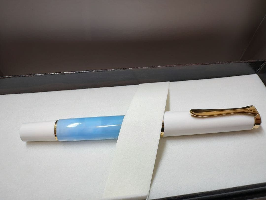 【新品】ペリカン classic200（2023年限定)パステルブルー M