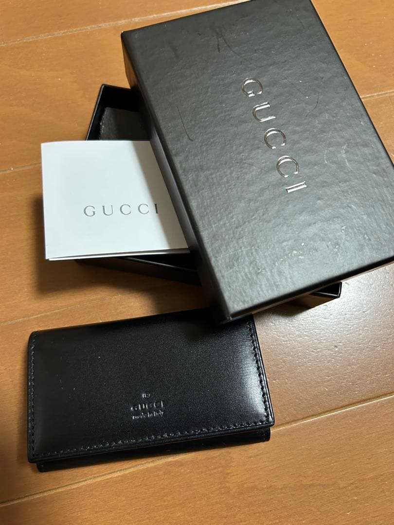 GUCCI ブラック レザー キーケース