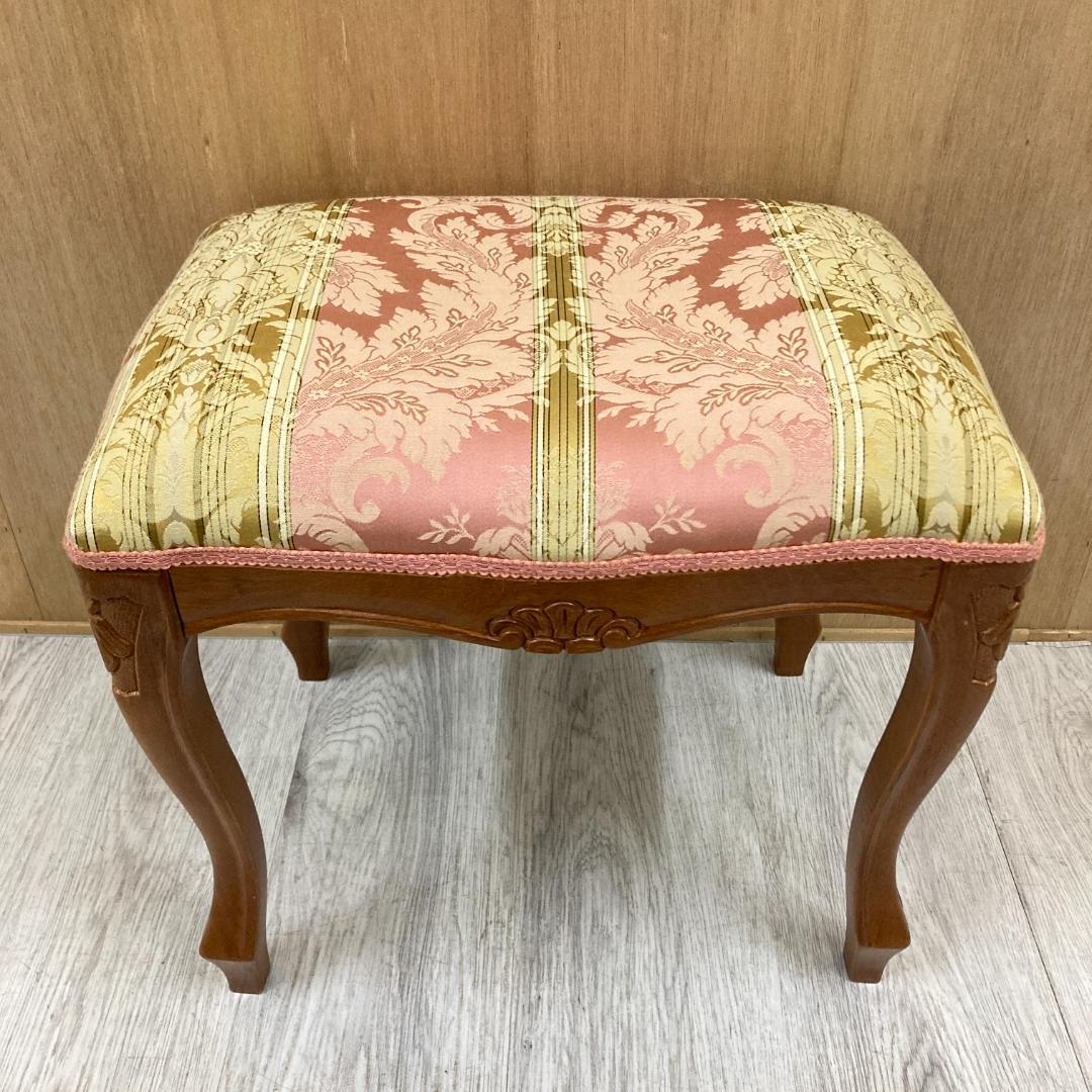 イタリア 　猫脚　スツール　オットマン　クラシック 　B