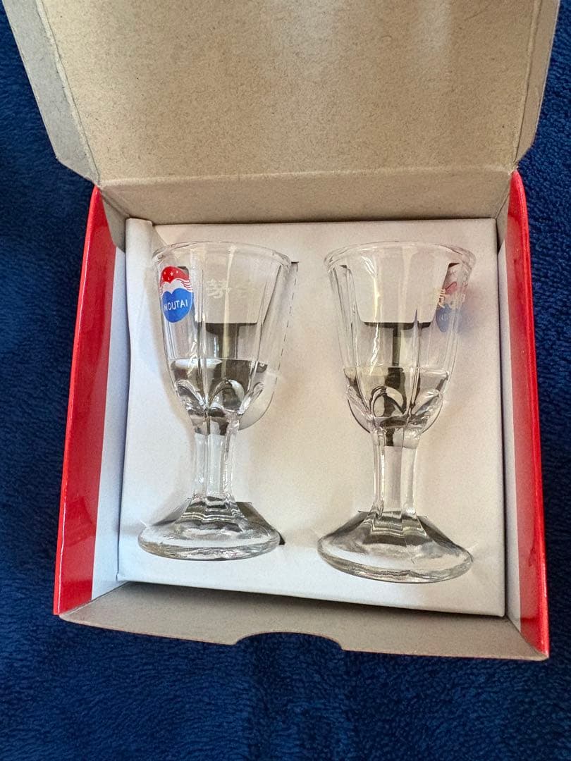 貴州茅台酒（2022年製・天女ラベル）紙袋・グラス付属