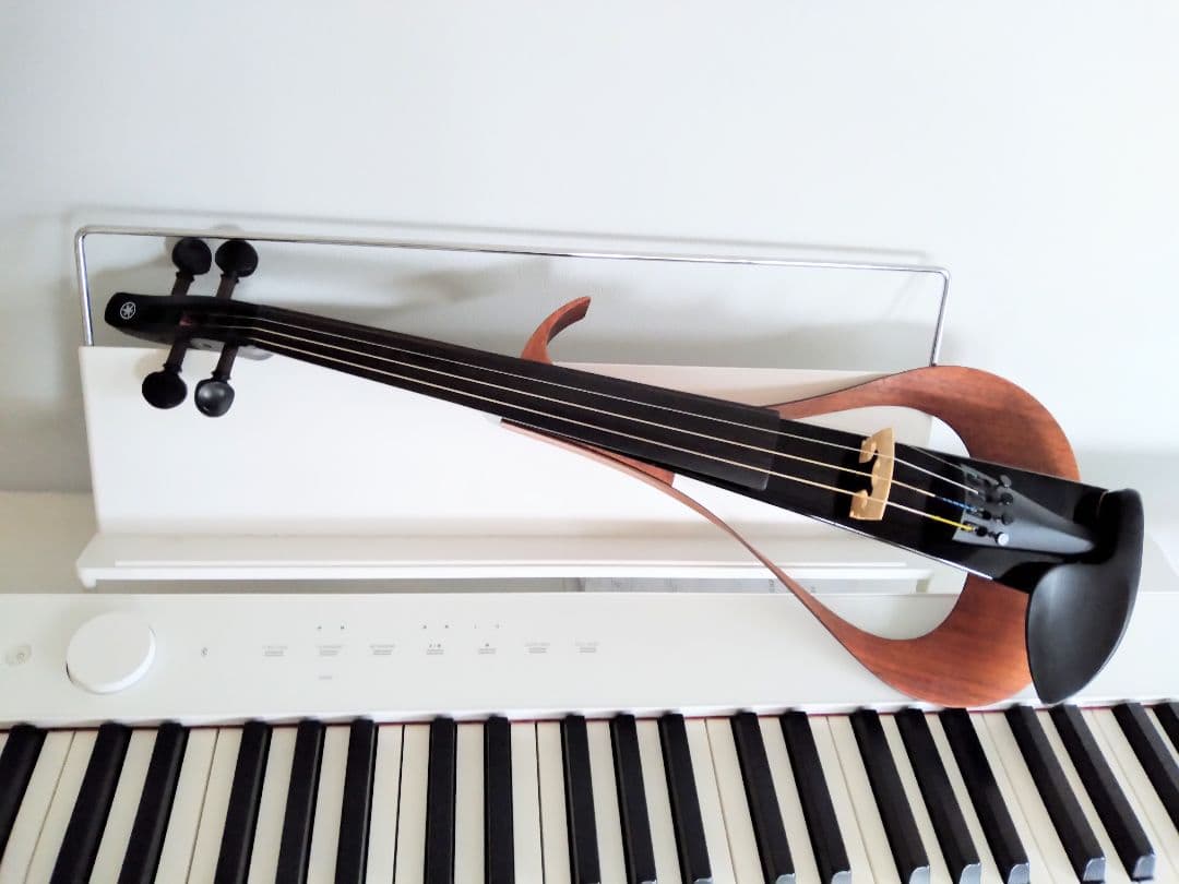 完動品■YAMAHA✧YEV104エレキヴァイオリン/サイレントバイオリン