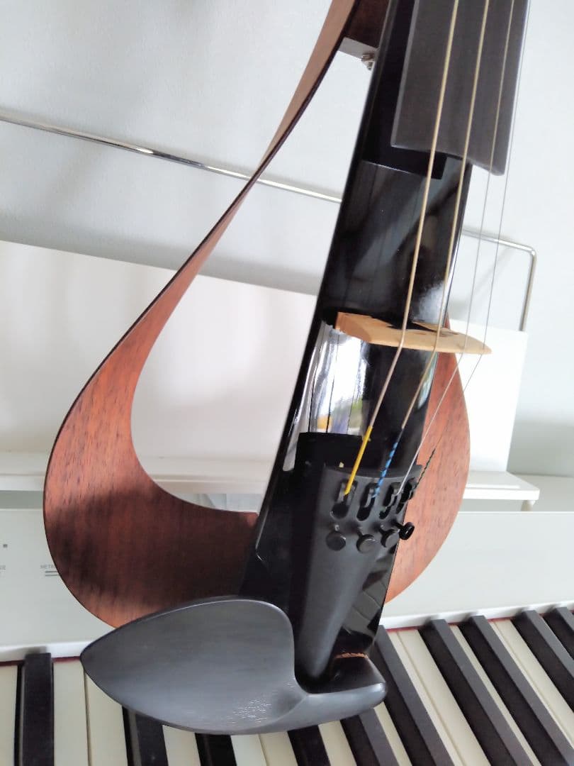 完動品■YAMAHA✧YEV104エレキヴァイオリン/サイレントバイオリン