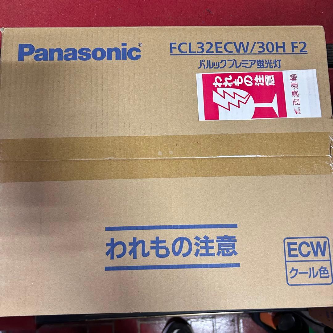 Panasonic パルックプレミア 32形 Cool 9000lm
