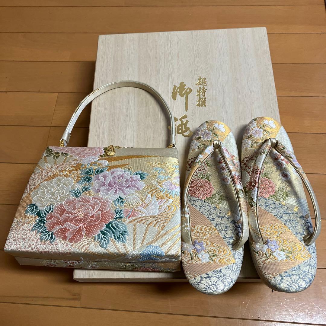 刺繍入り和装用バッグと草履セット