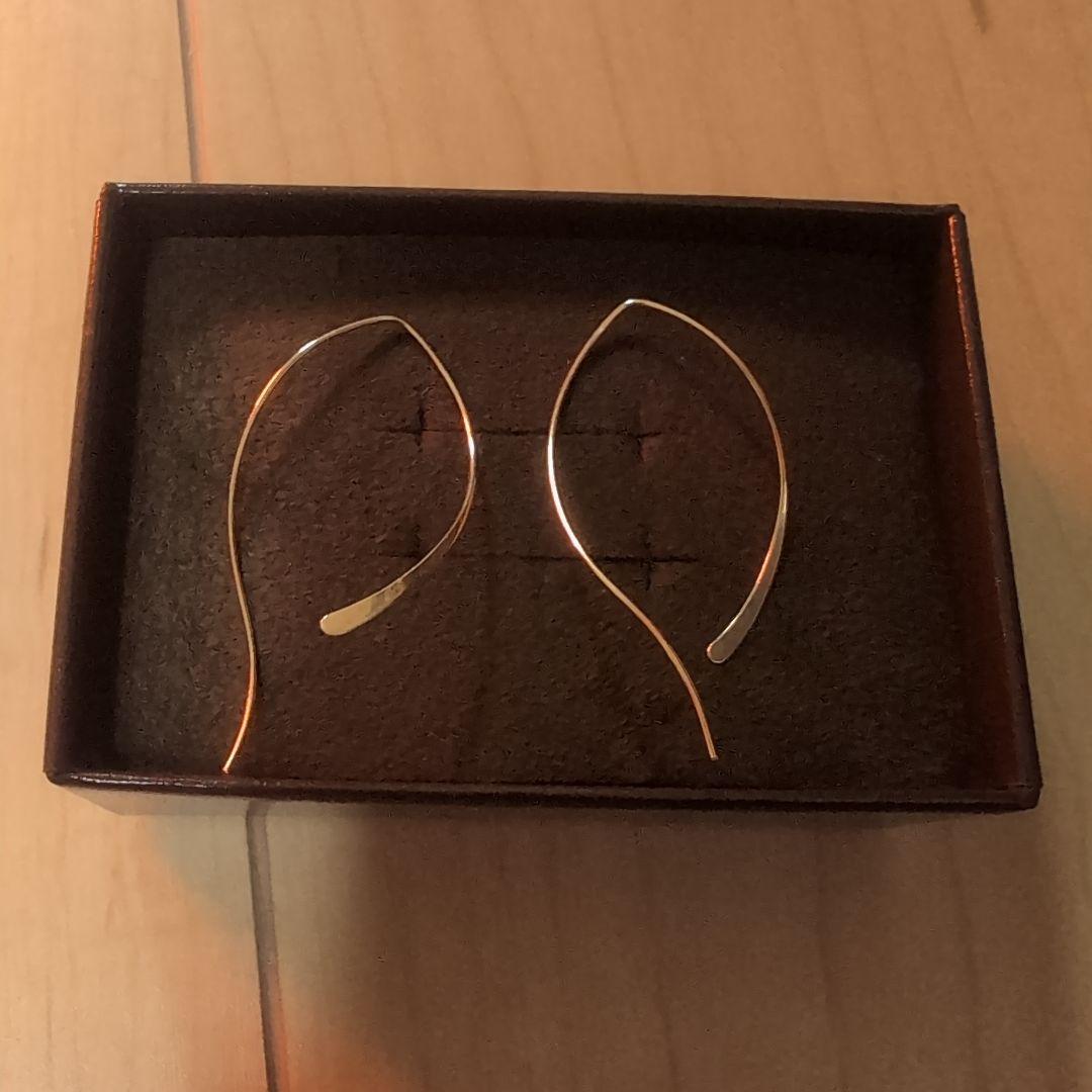 20日までの出品ノジェス ゴールドピアス K10