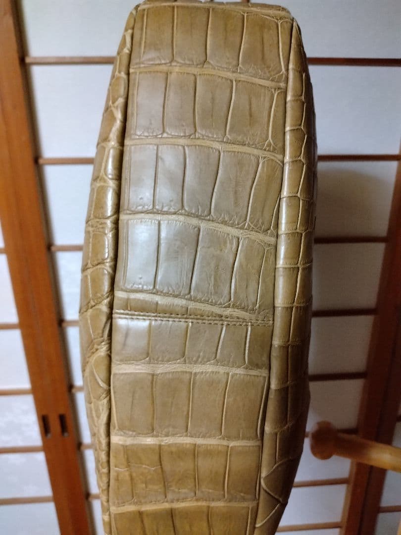クロコダイル　ハンドバック　肩掛け　大きめサイズ