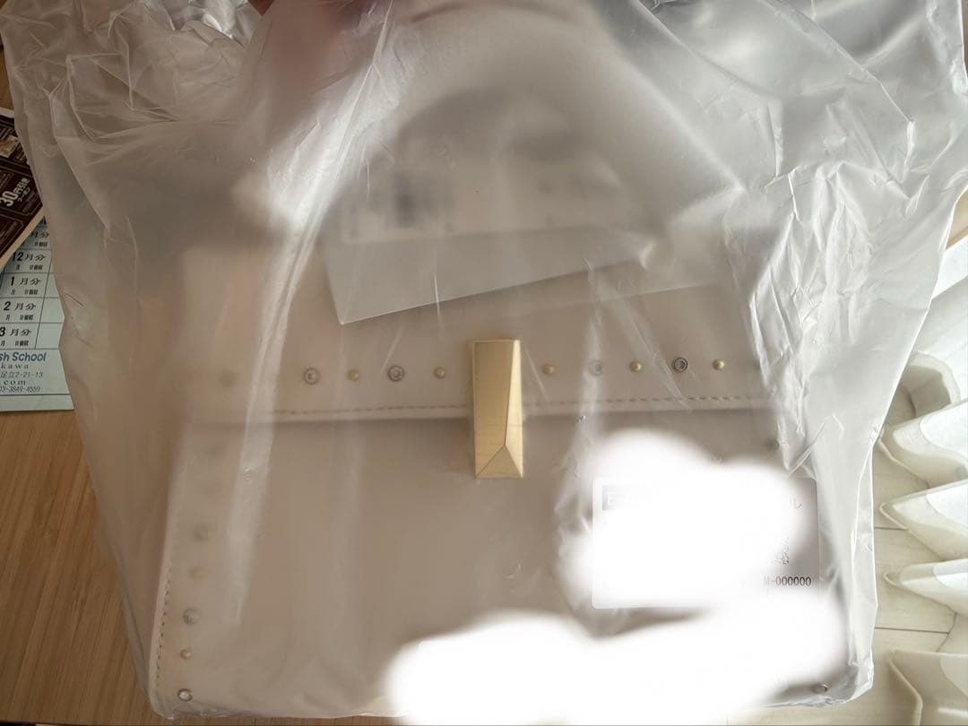 即日発送可能　【リュタン】ビジュースタッズポシェット（M）