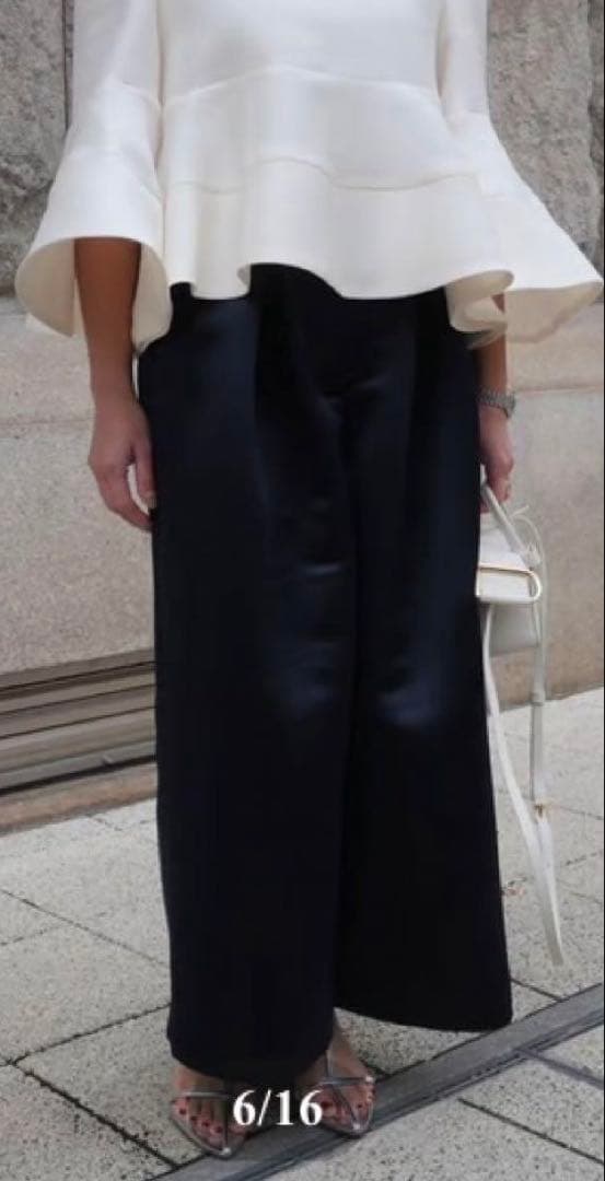 へイヴ　サテンフレアガウチョパンツ　ネイビー