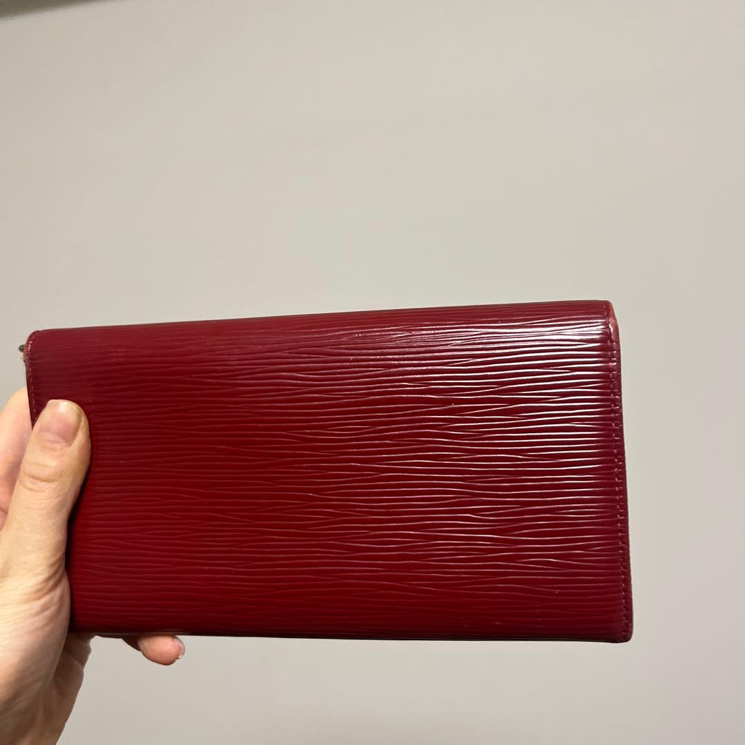 ルイヴィトンエピ長財布