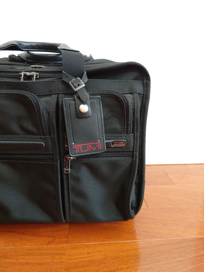 TUMI ブラック キャリーバッグ