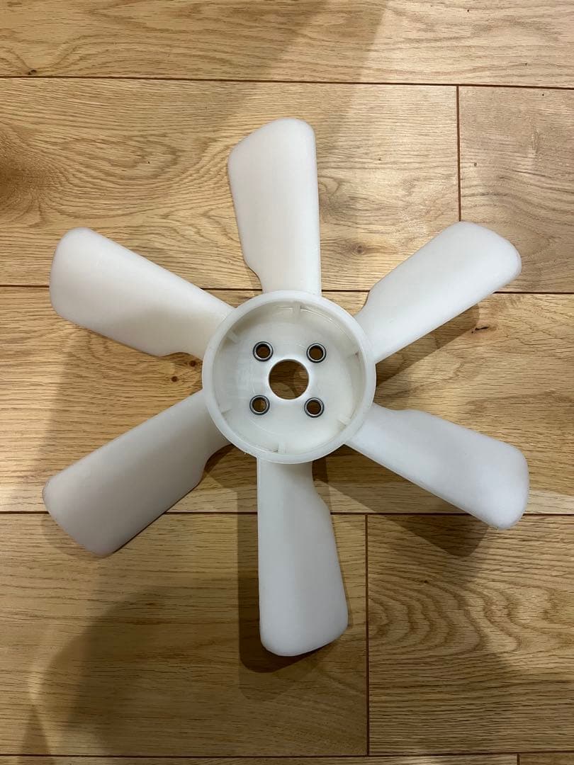 サニー　サニトラ　b110 b210 b310 ラジエター　ファン　クーリング