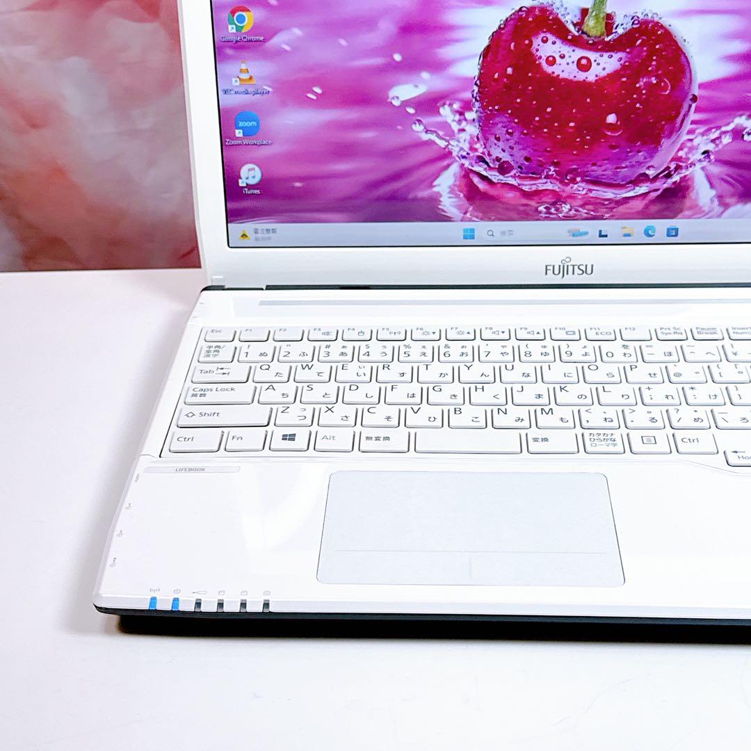 新品爆速SSD✨windows11✨カメラ✨ノートパソコン✨オフィス✨薄型