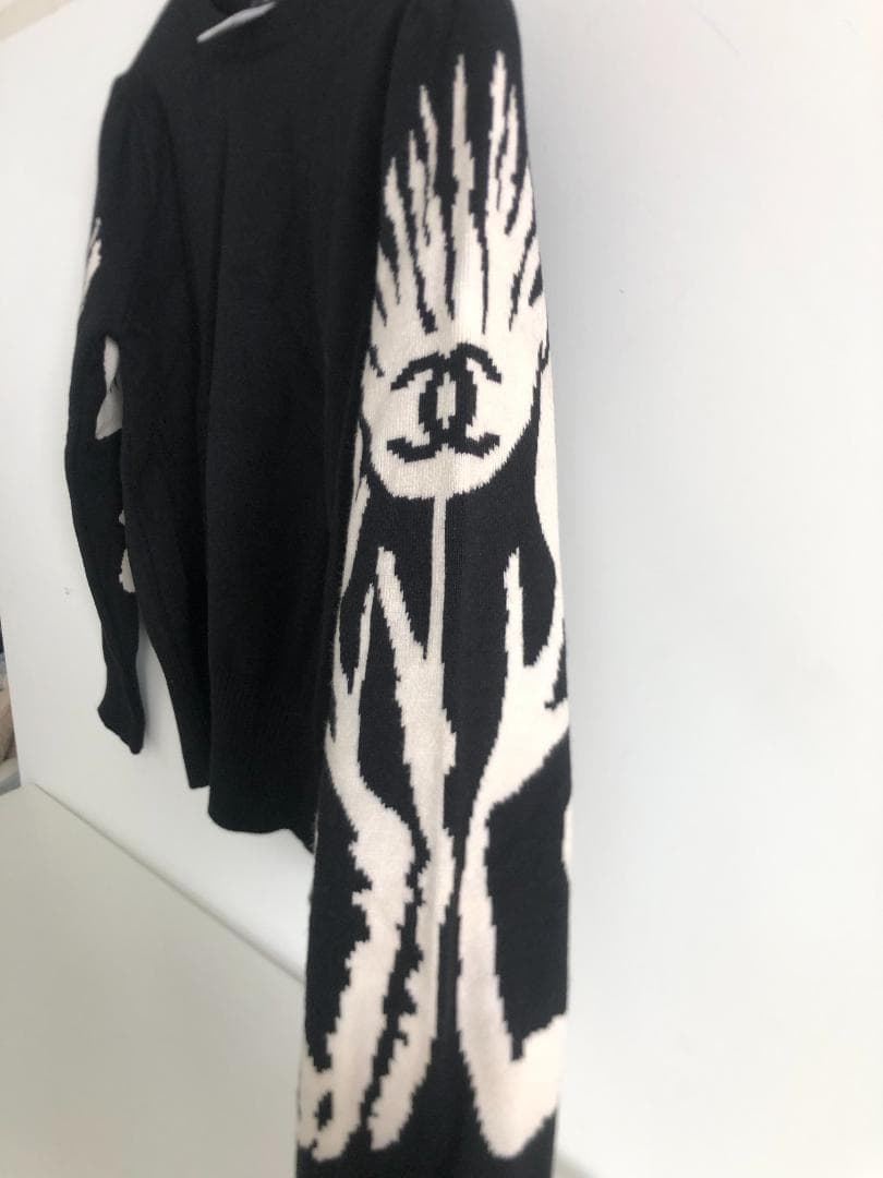 ニットセーター　　ブラック　レディース　おしゃれ 柄　長袖