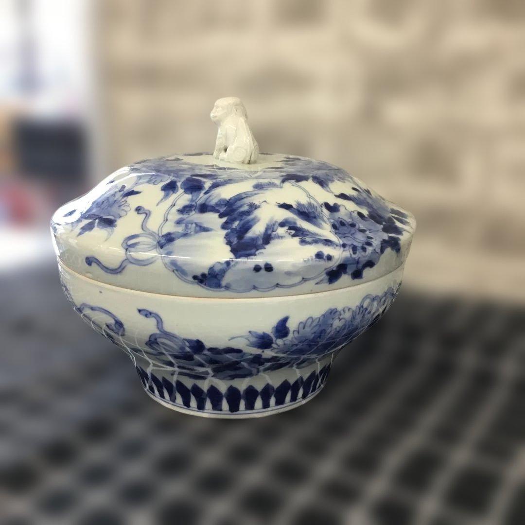 青白磁 獅子取っ手の陶器の器